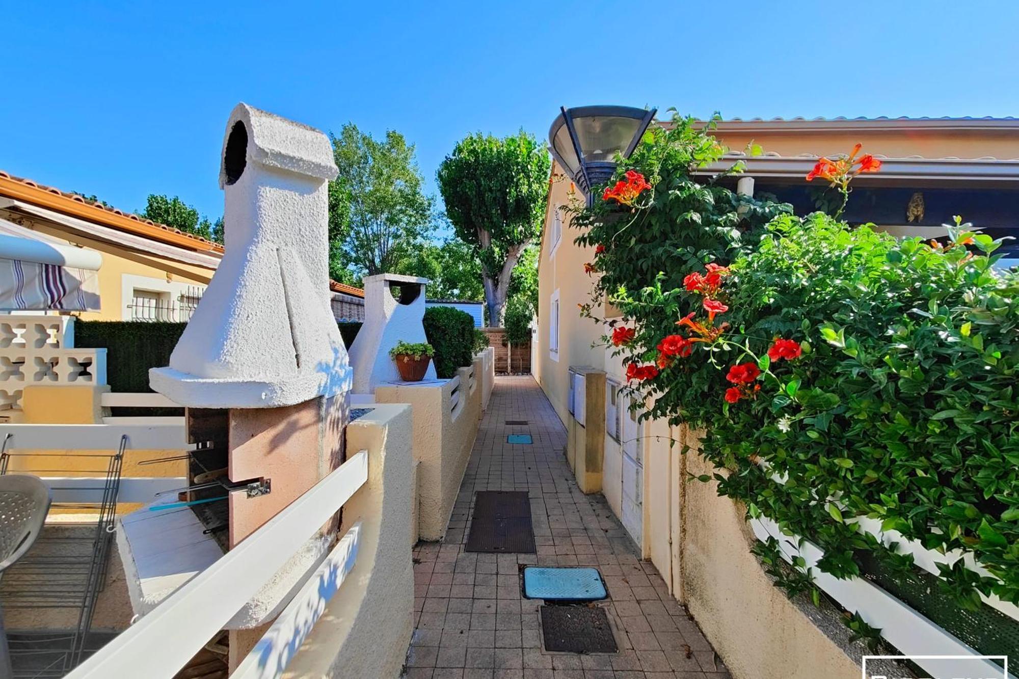 Maison Renovee Et Climatisee Avec Wifi A 600M De La Plage Vias Bagian luar foto